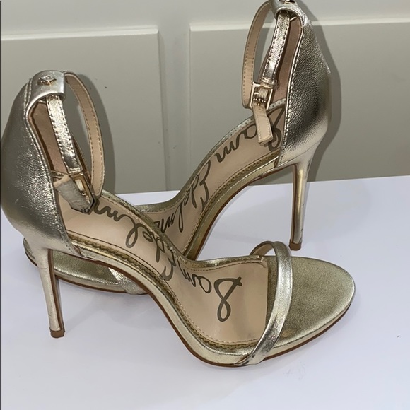 Heels - Picture 2 of 4